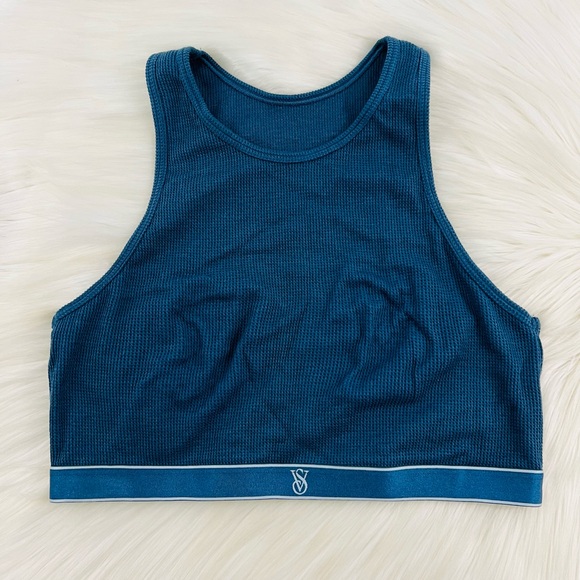 Large Victoria’s Secret Bralette & Thong Set - Picture 3 of 9